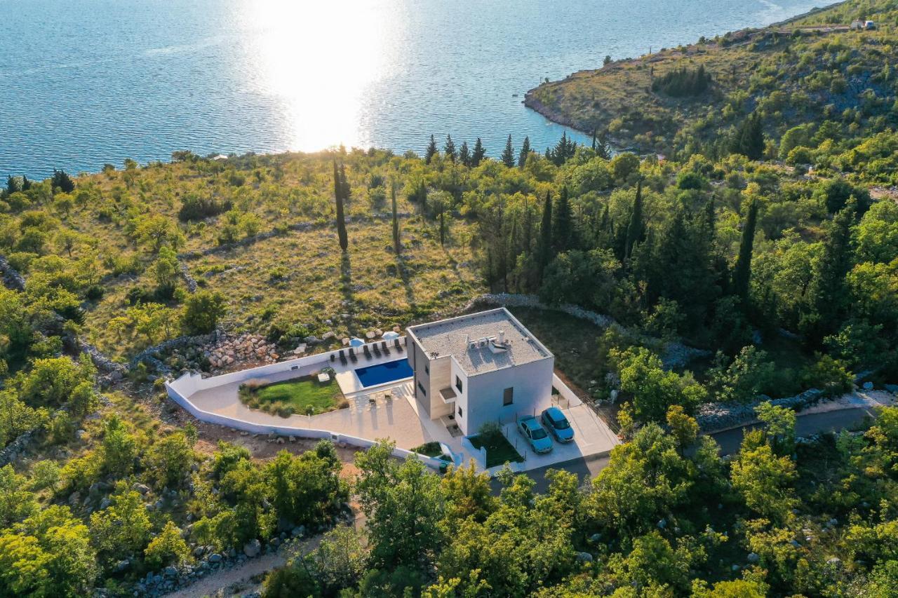Royal Promons - Heated Pool Vila Starigrad Paklenica Exterior foto