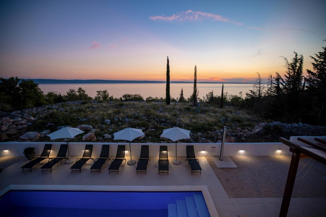 Royal Promons - Heated Pool Vila Starigrad Paklenica Exterior foto